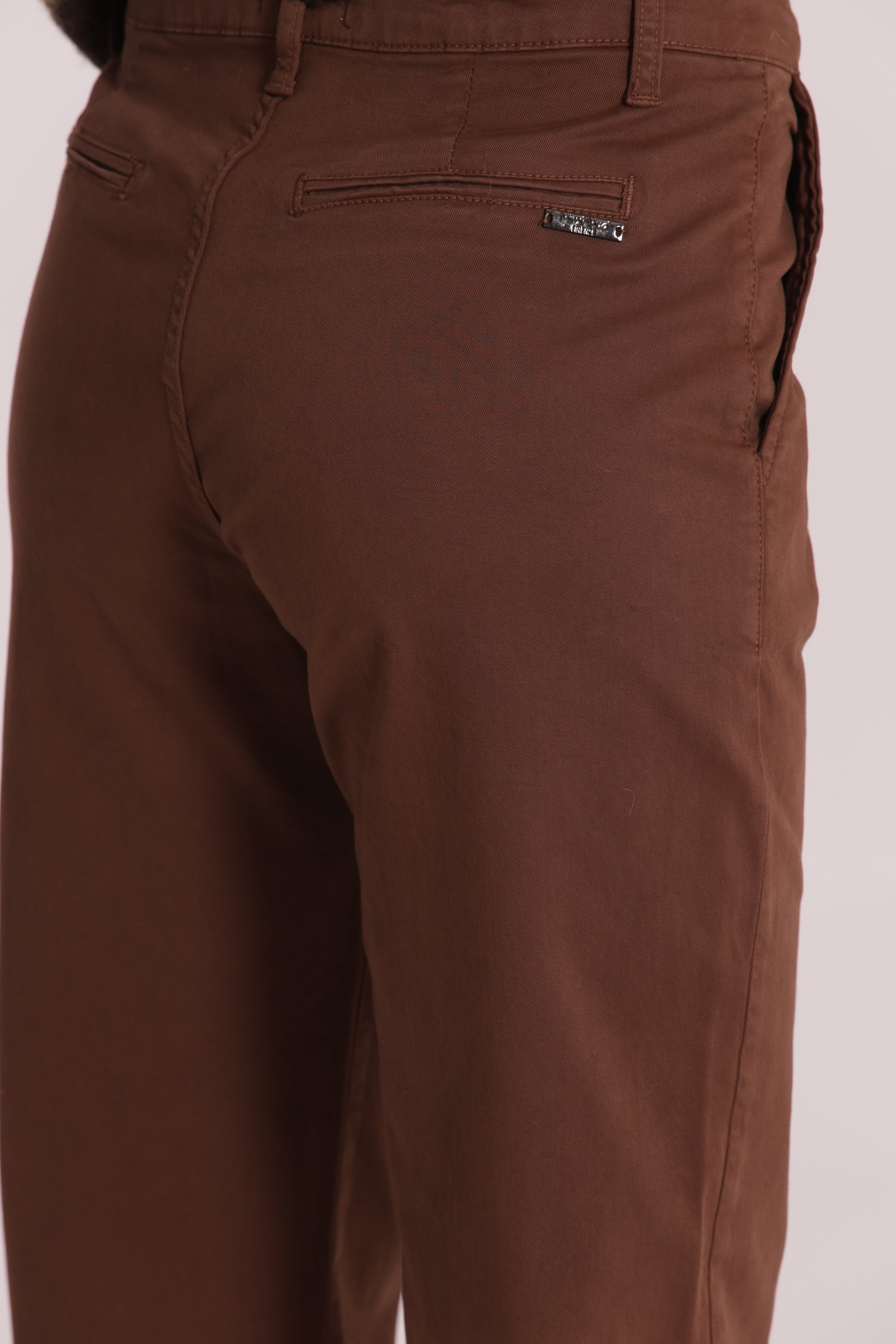 PANTALONE CHINOS IN GABARDINA