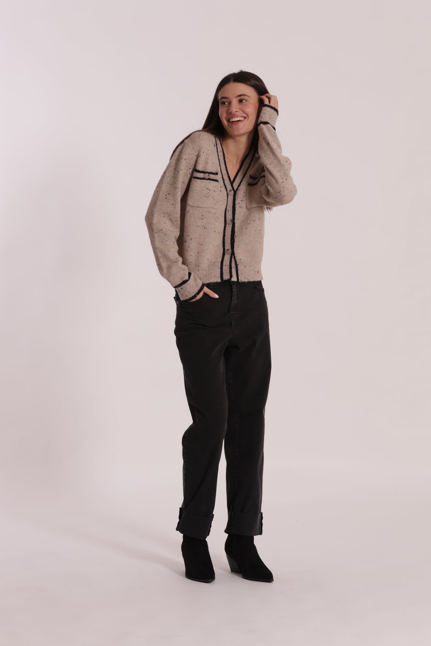 JEANS CROPPED CON RIVOLTO