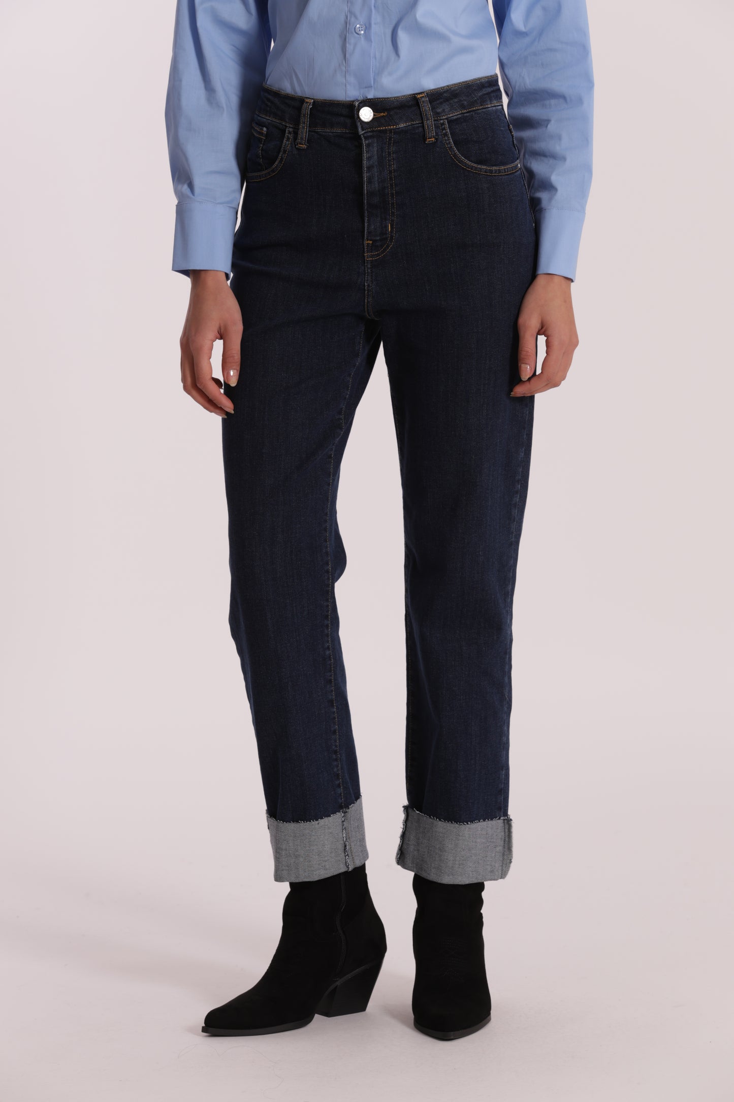 JEANS CROPPED CON RIVOLTO