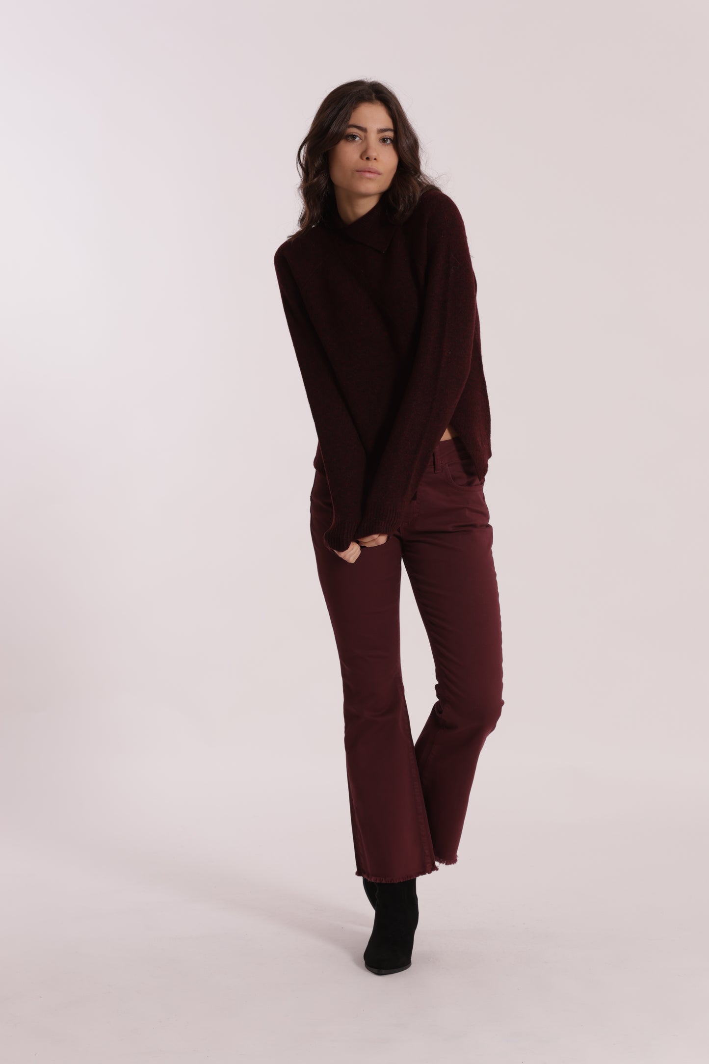 PANTALONE CROPPED FLARE IN GABARDINA