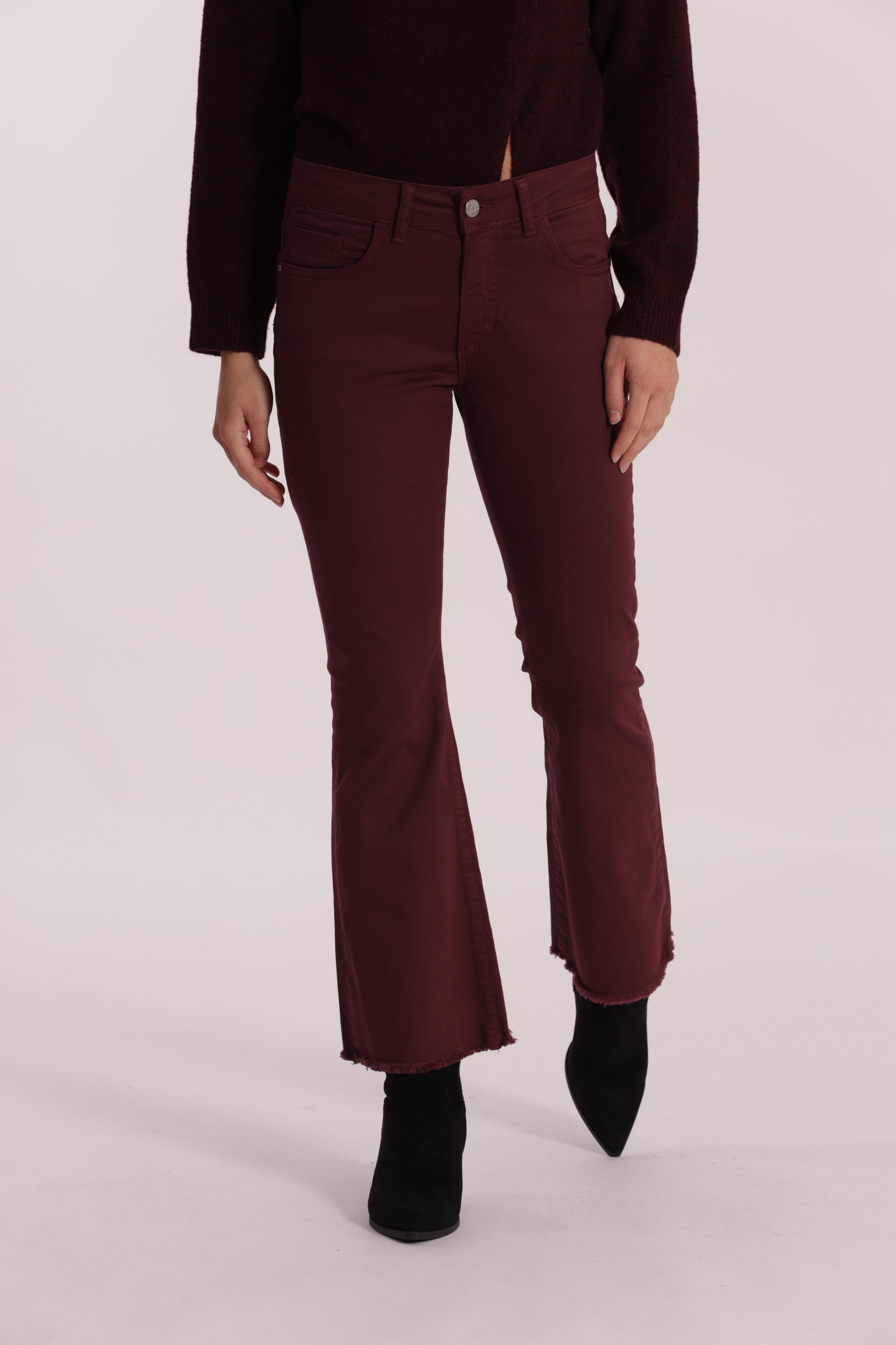 PANTALONE CROPPED FLARE IN GABARDINA