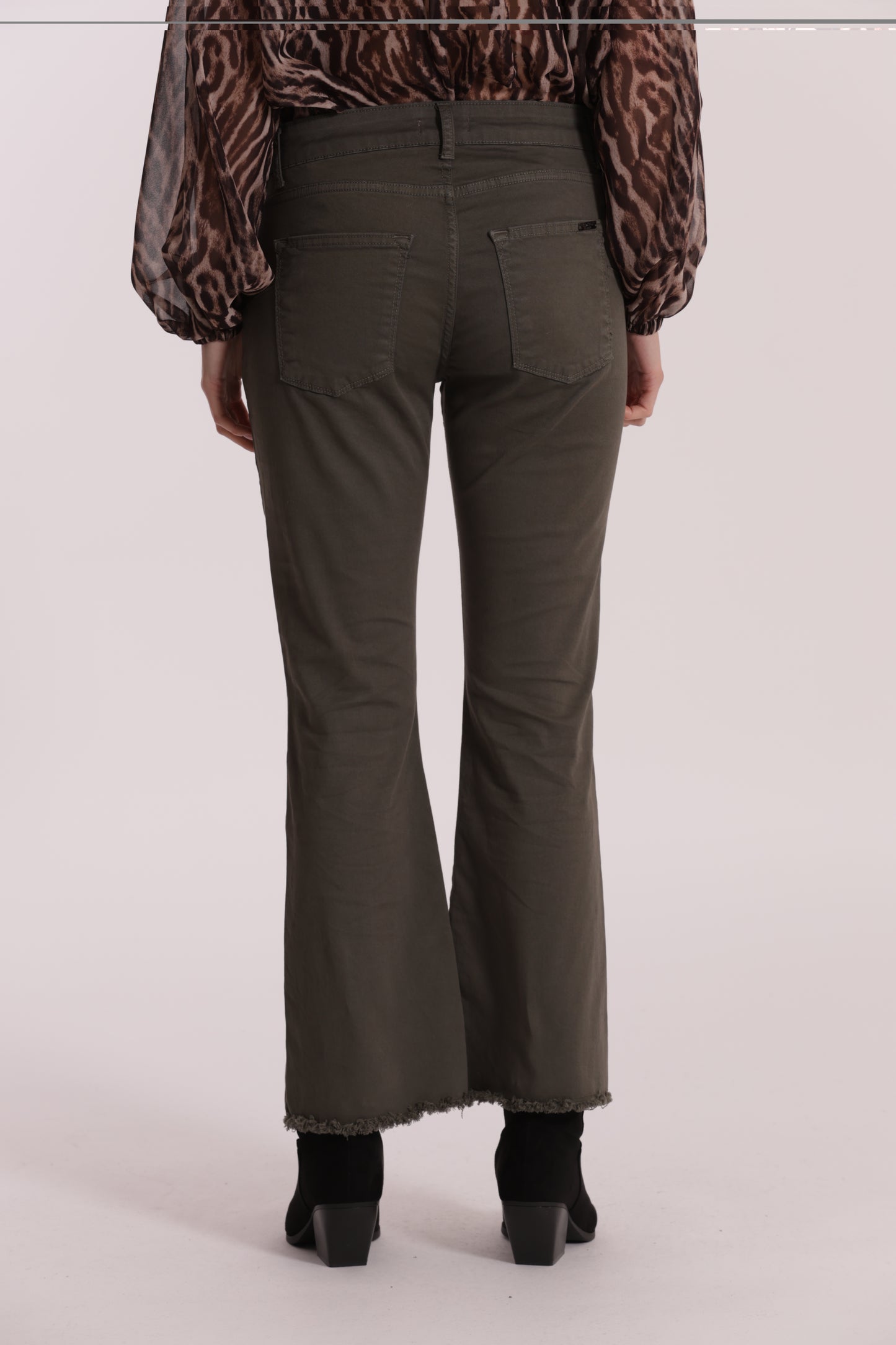 PANTALONE CROPPED FLARE IN GABARDINA