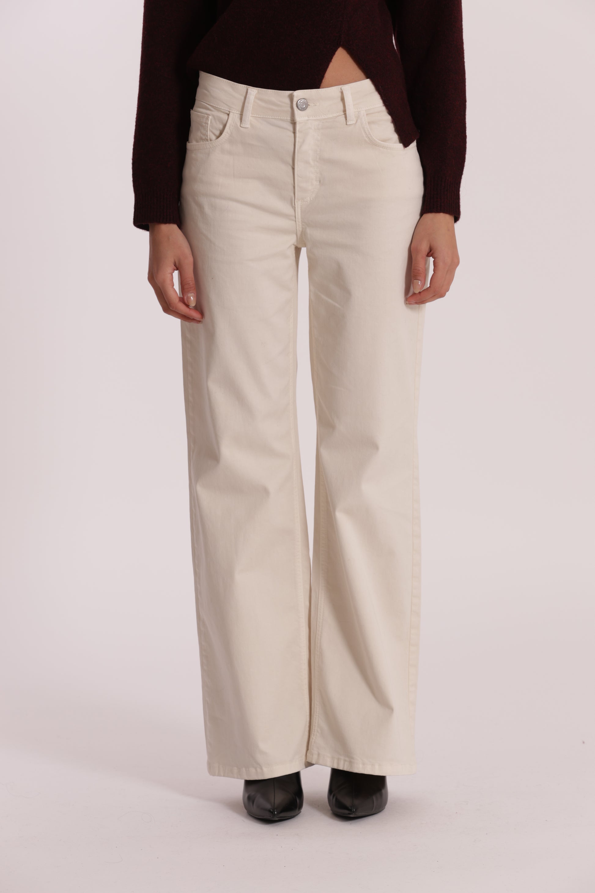 PANTALONE DRITTO CON TASCA QUADRATA IN GABARDINA
