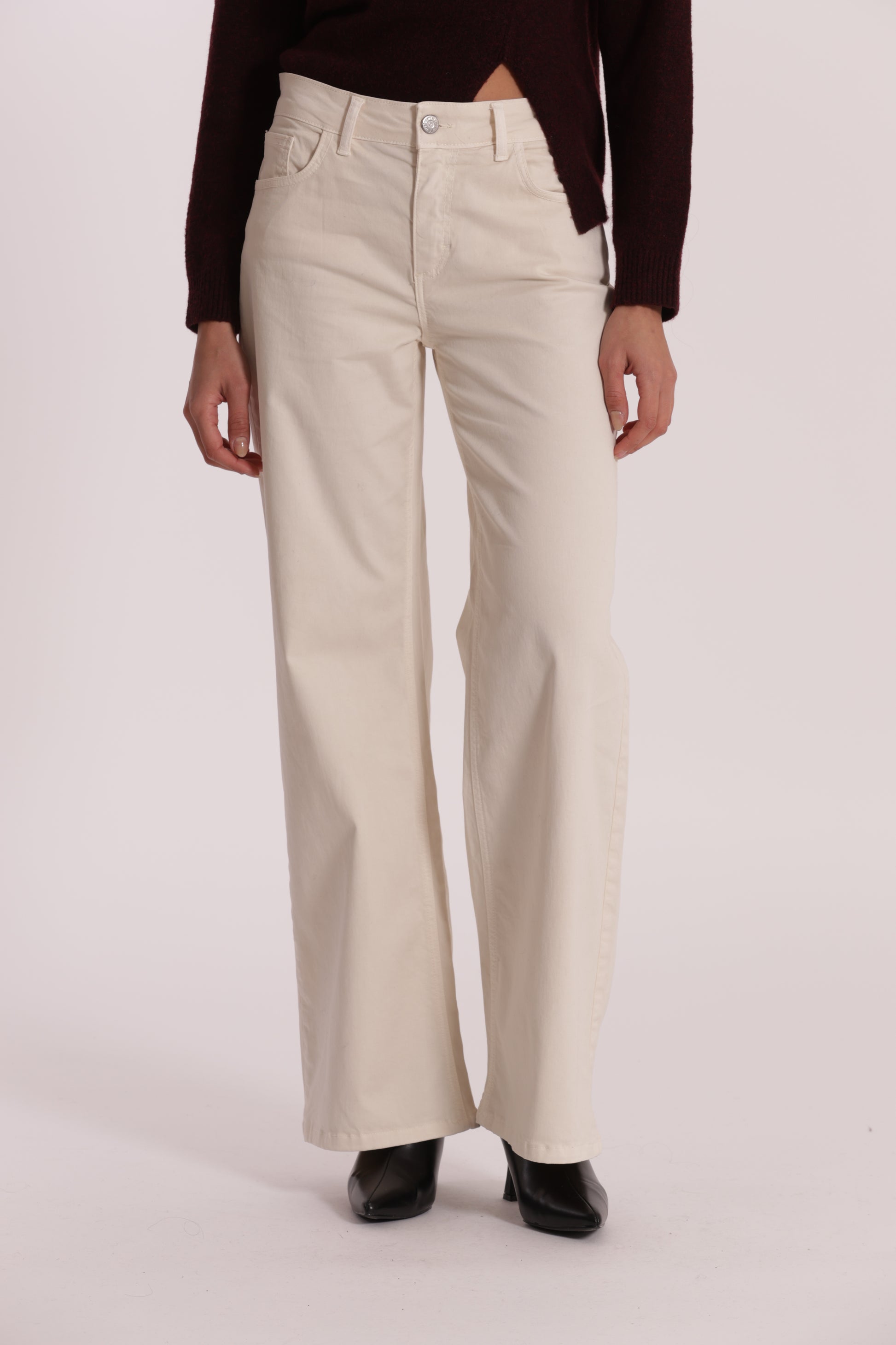 PANTALONE DRITTO CON TASCA QUADRATA IN GABARDINA