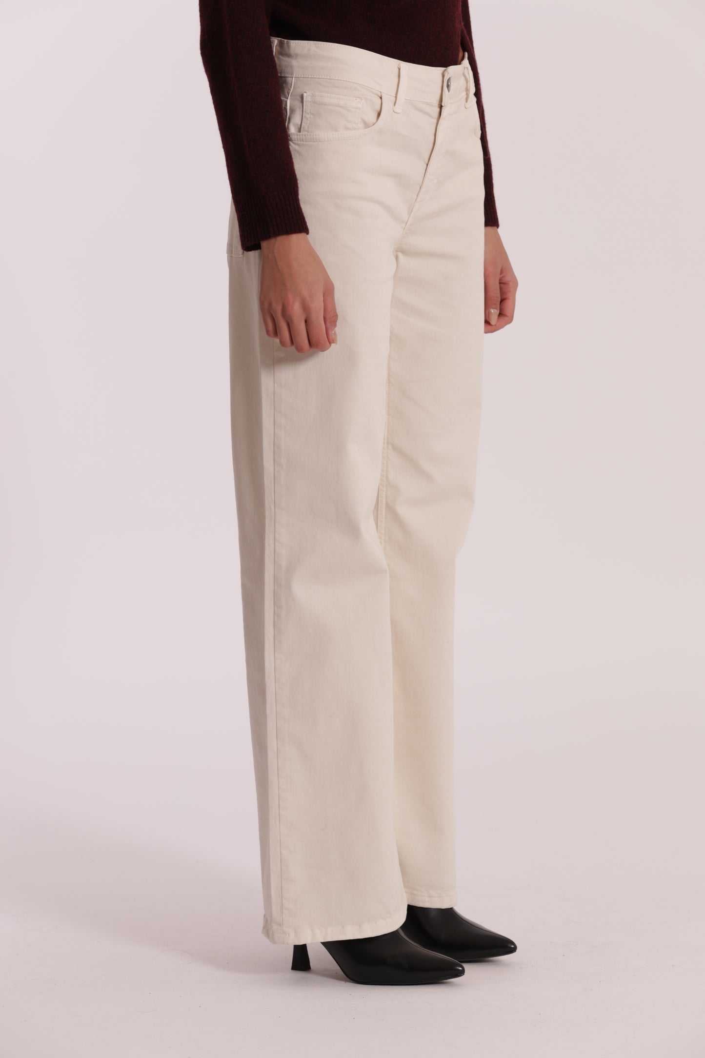 PANTALONE DRITTO CON TASCA QUADRATA IN GABARDINA