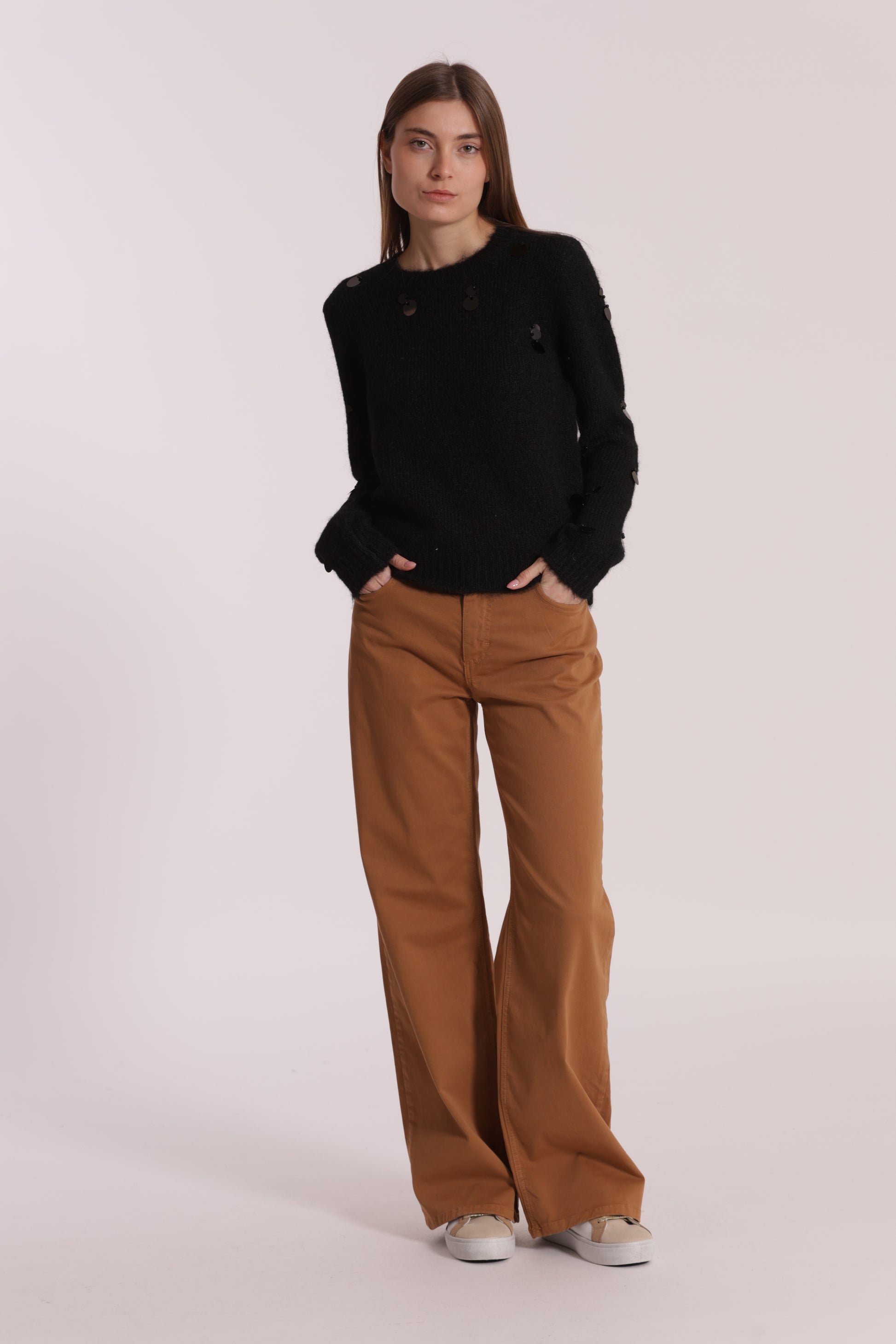 PANTALONE DRITTO CON TASCA QUADRATA IN GABARDINA