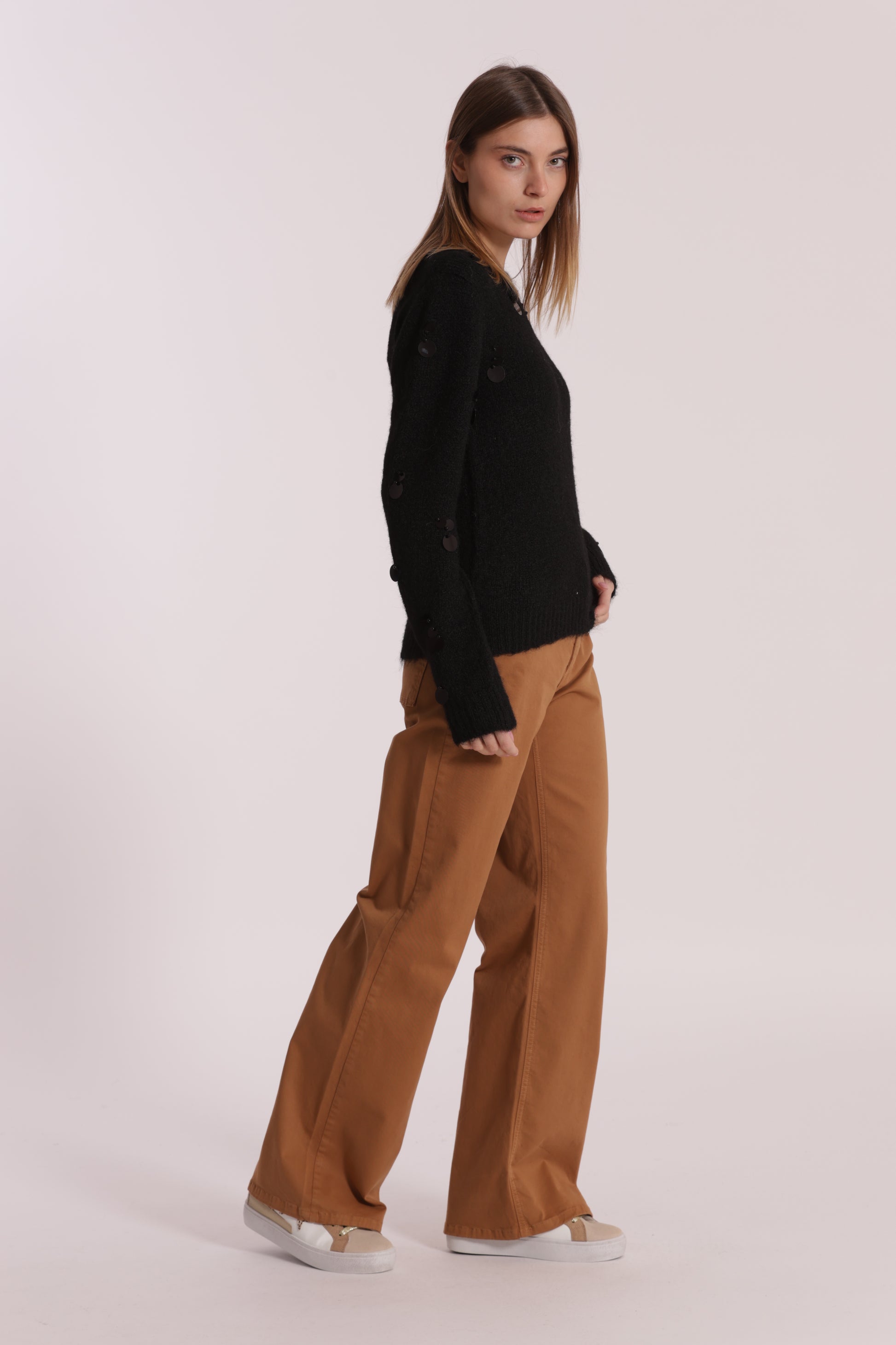 PANTALONE DRITTO CON TASCA QUADRATA IN GABARDINA