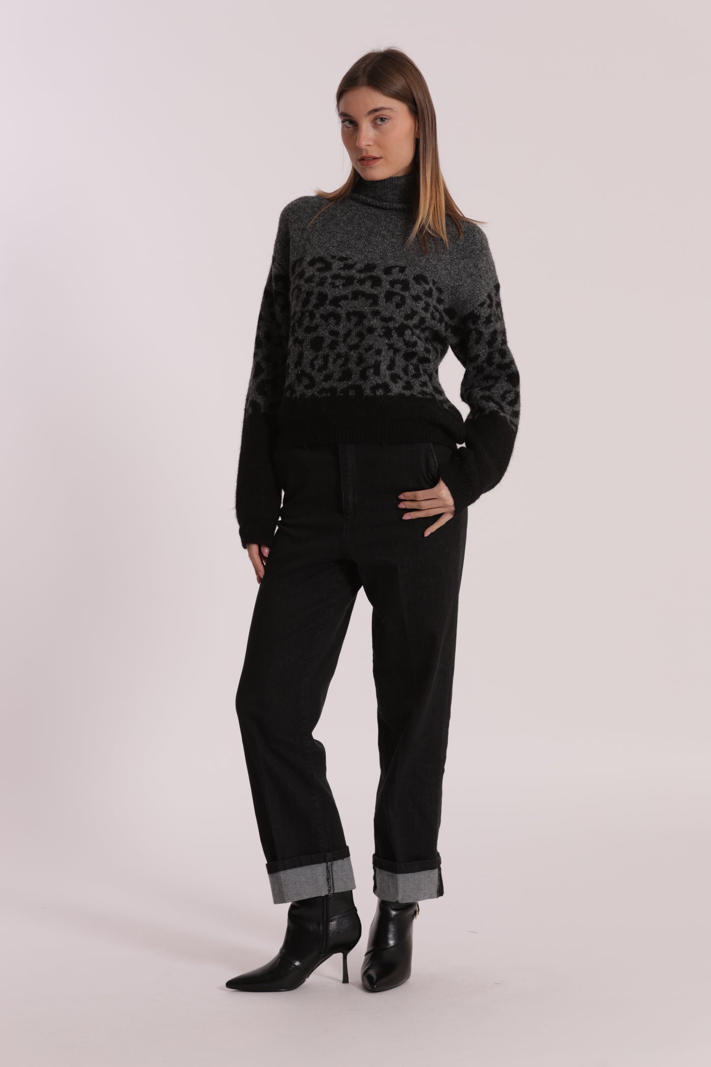 JEANS WIDE LEG CON RISVOLTO