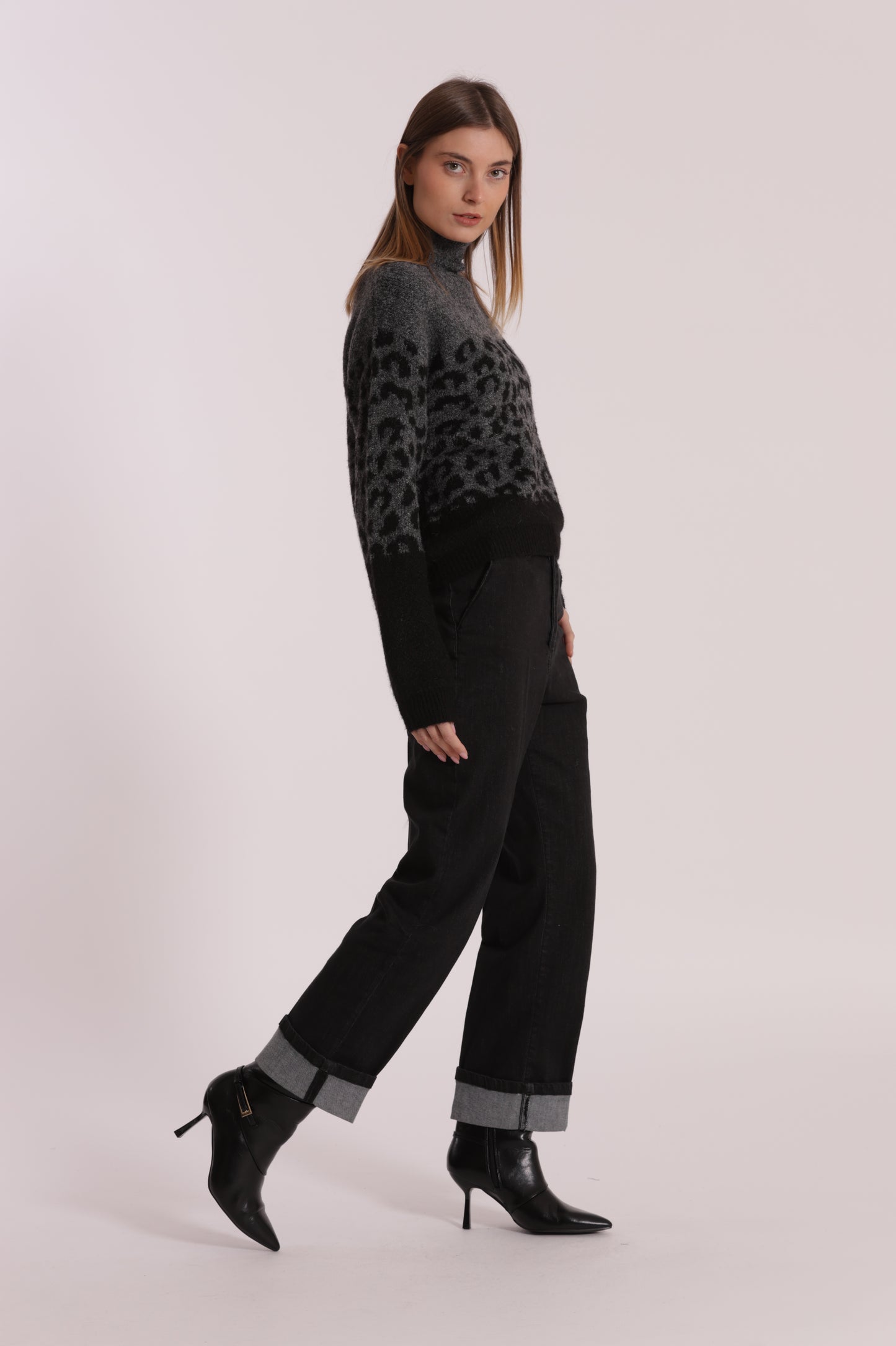 JEANS WIDE LEG CON RISVOLTO