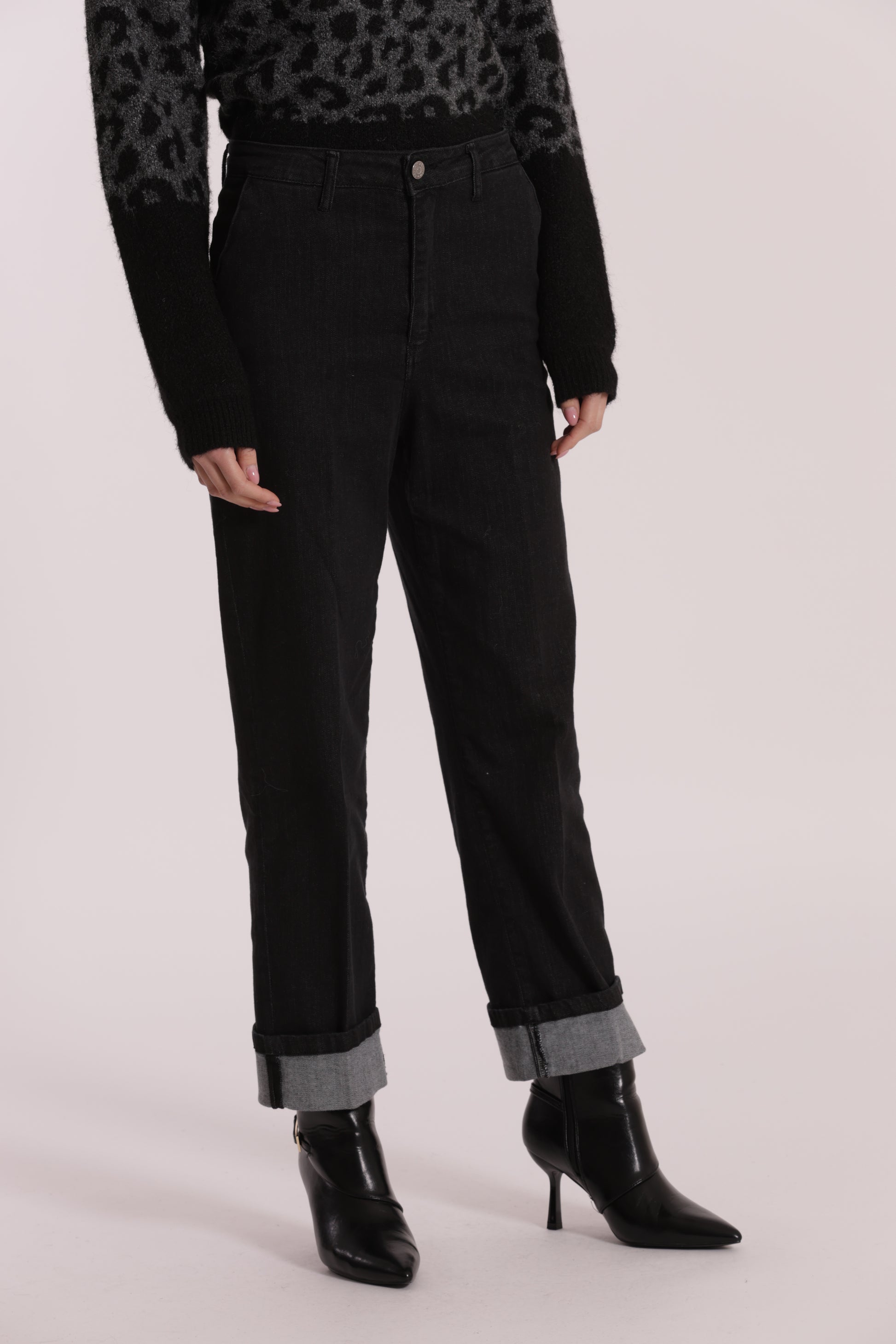 JEANS WIDE LEG CON RISVOLTO