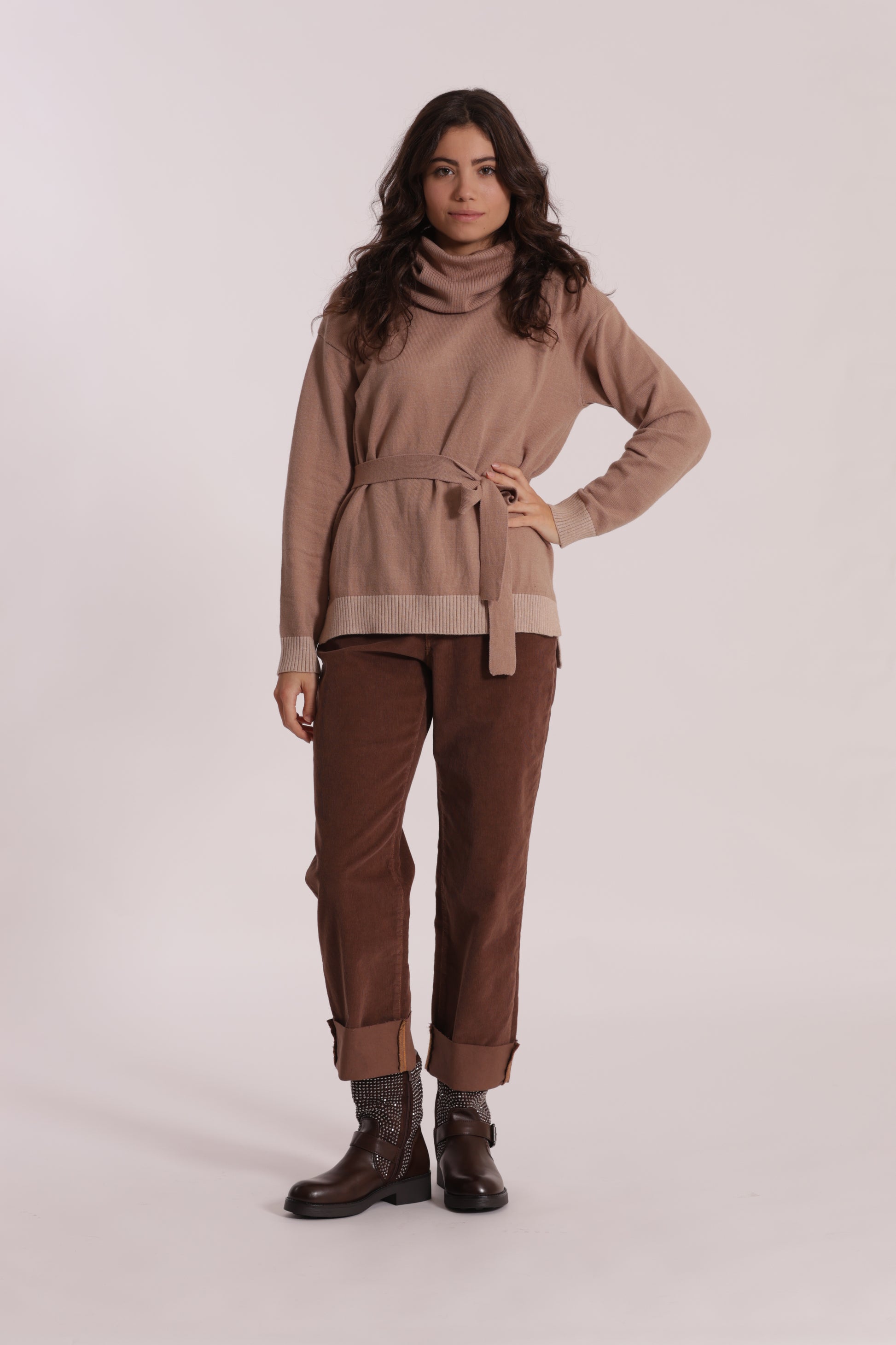 PANTALONE CROPPED CON RISVOLTO IN VELLUTO A COSTE