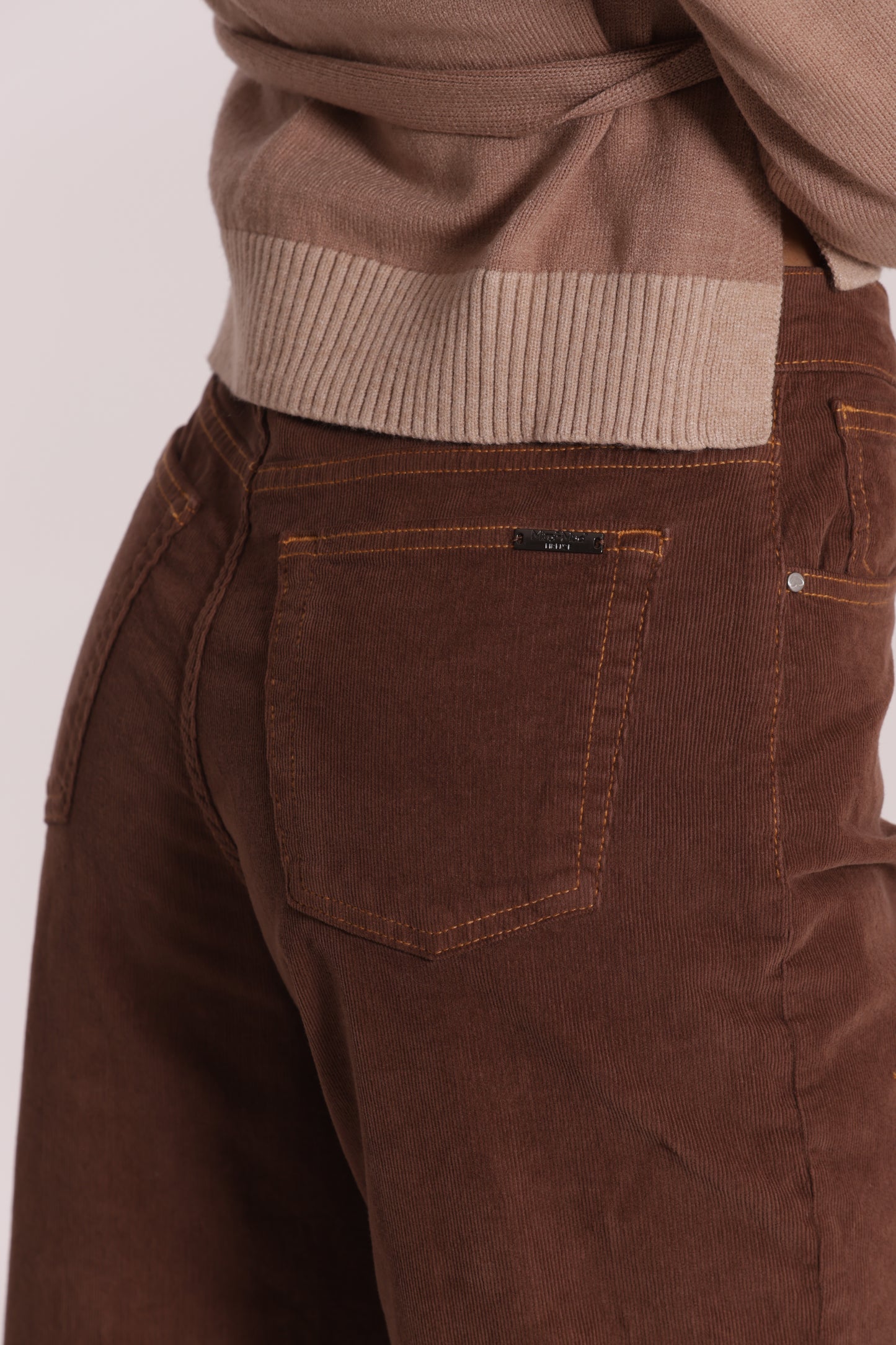 PANTALONE CROPPED CON RISVOLTO IN VELLUTO A COSTE