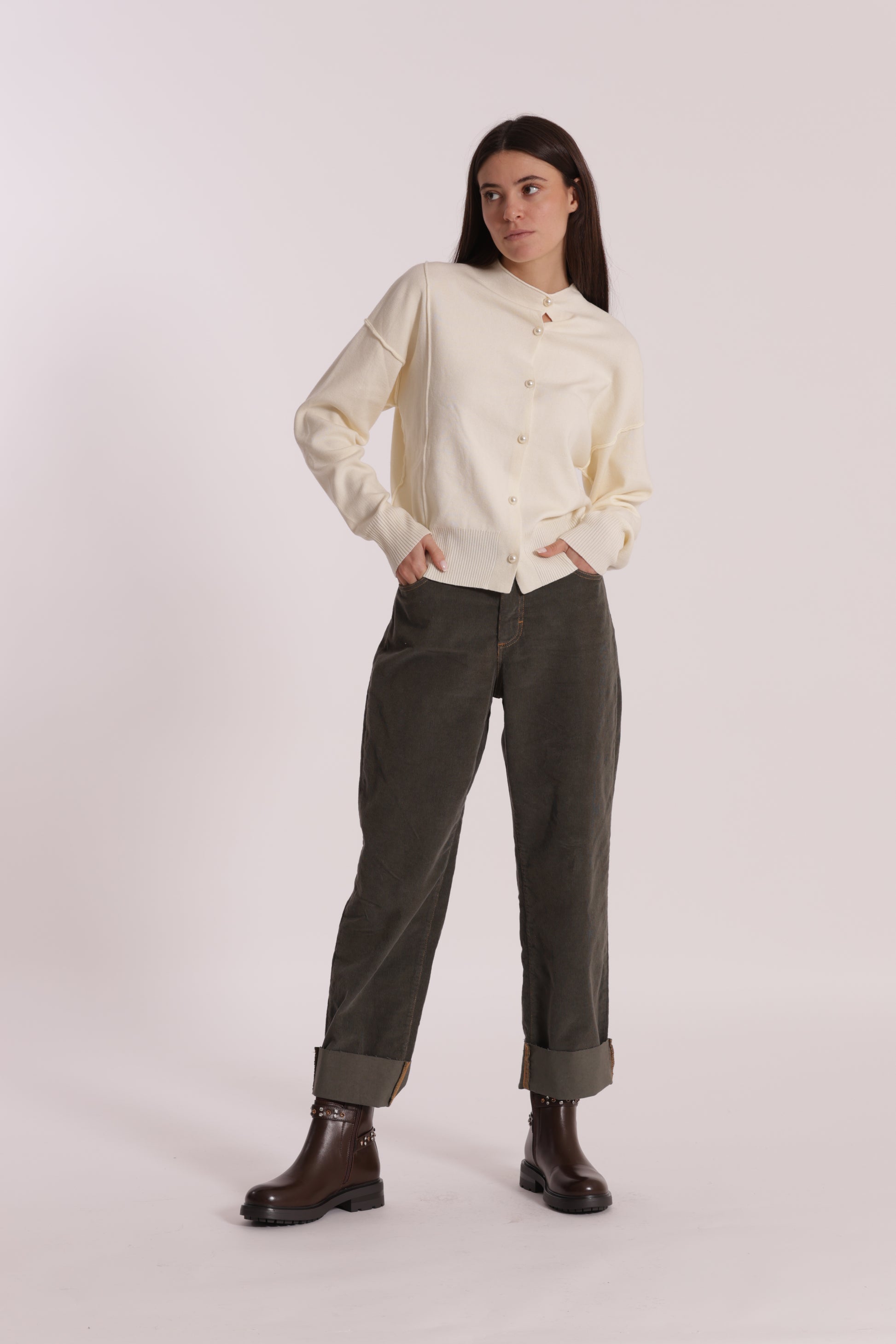 PANTALONE CROPPED CON RISVOLTO IN VELLUTO A COSTE