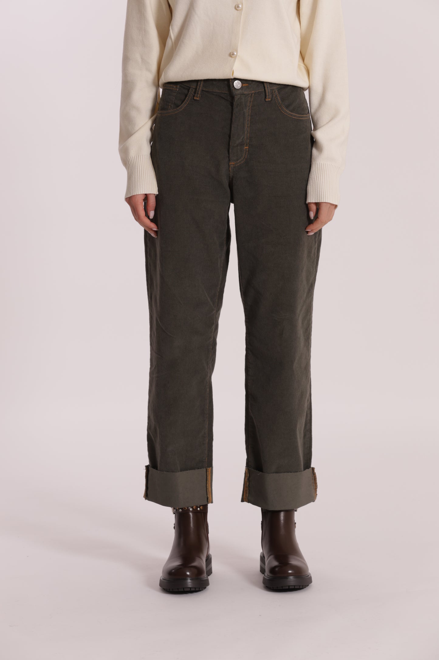 PANTALONE CROPPED CON RISVOLTO IN VELLUTO A COSTE