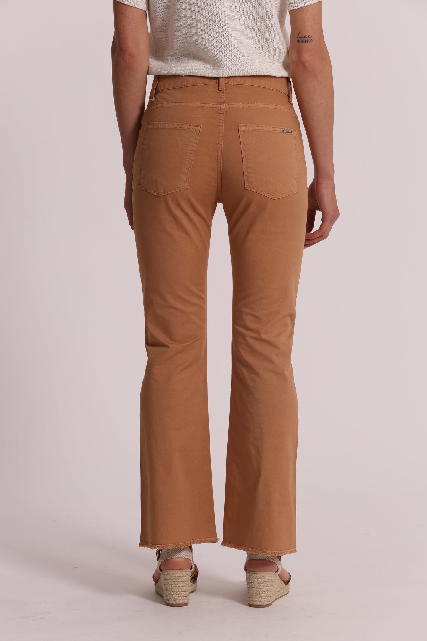 PANTALONE CROPPED FLARE IN BENGALINA