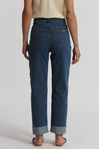 JEANS CROPPED CON RISVOLTO