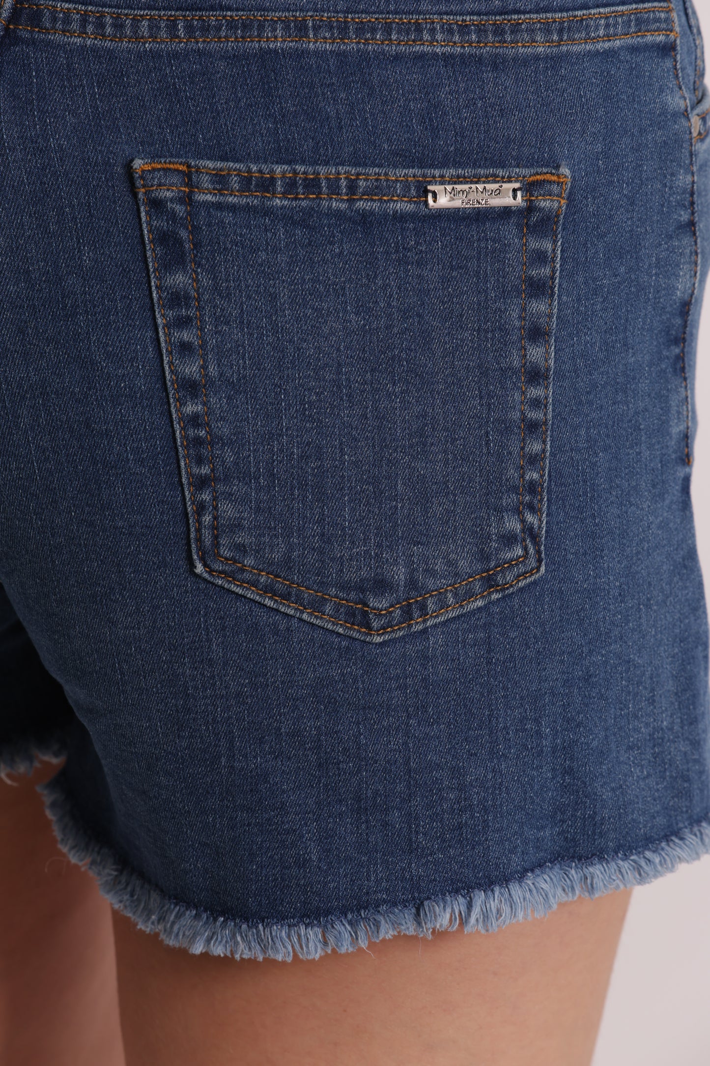 JEANS SHORT IN BULL