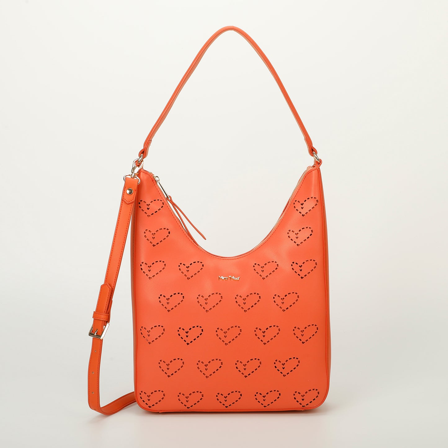 BORSA A SPALLA CON CUORE TRAFORATO