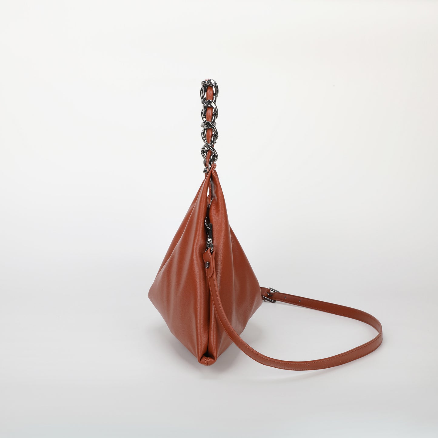 BORSA A SPALLA PICCOLA CON CATENA