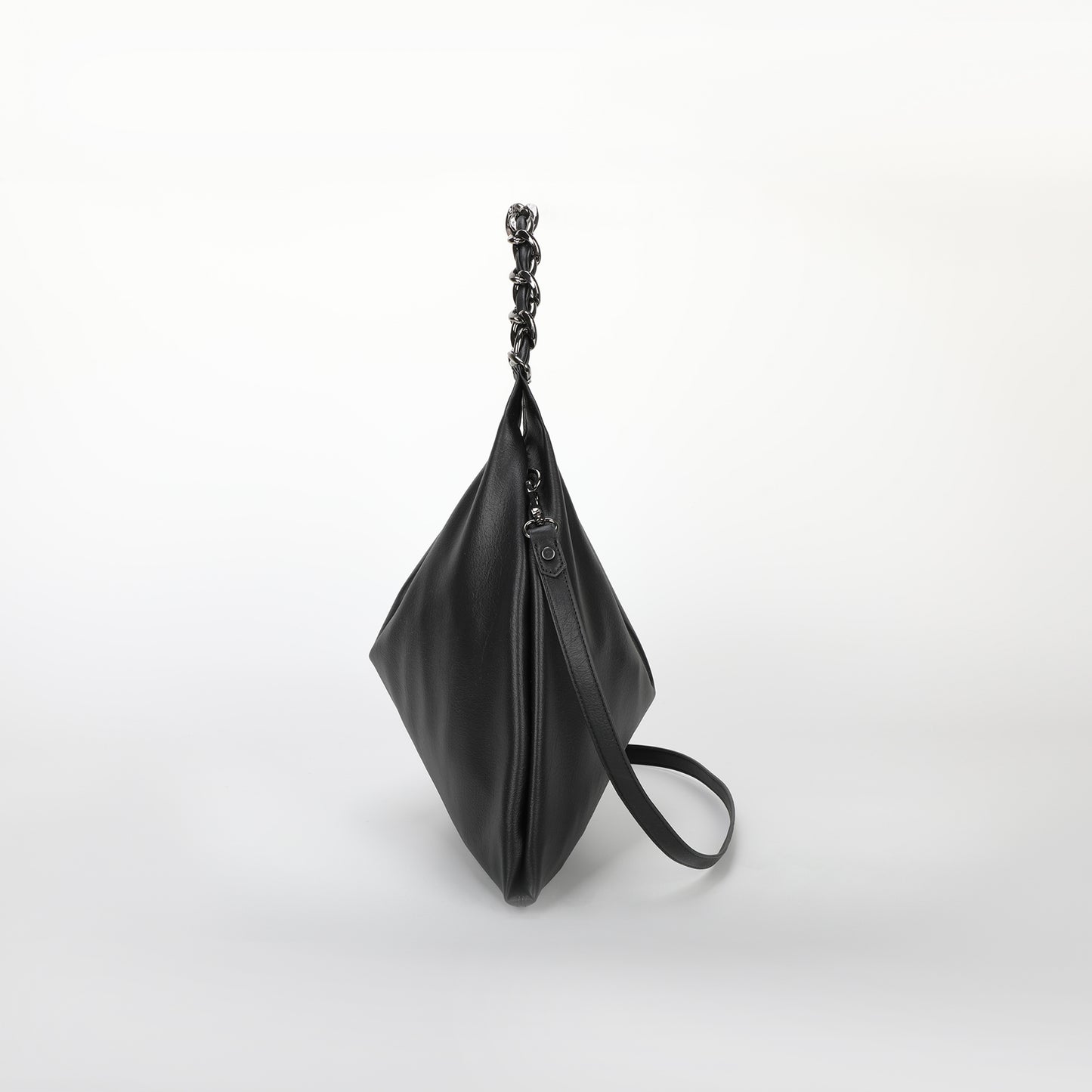 BORSA A SPALLA GRANDE CON CATENA