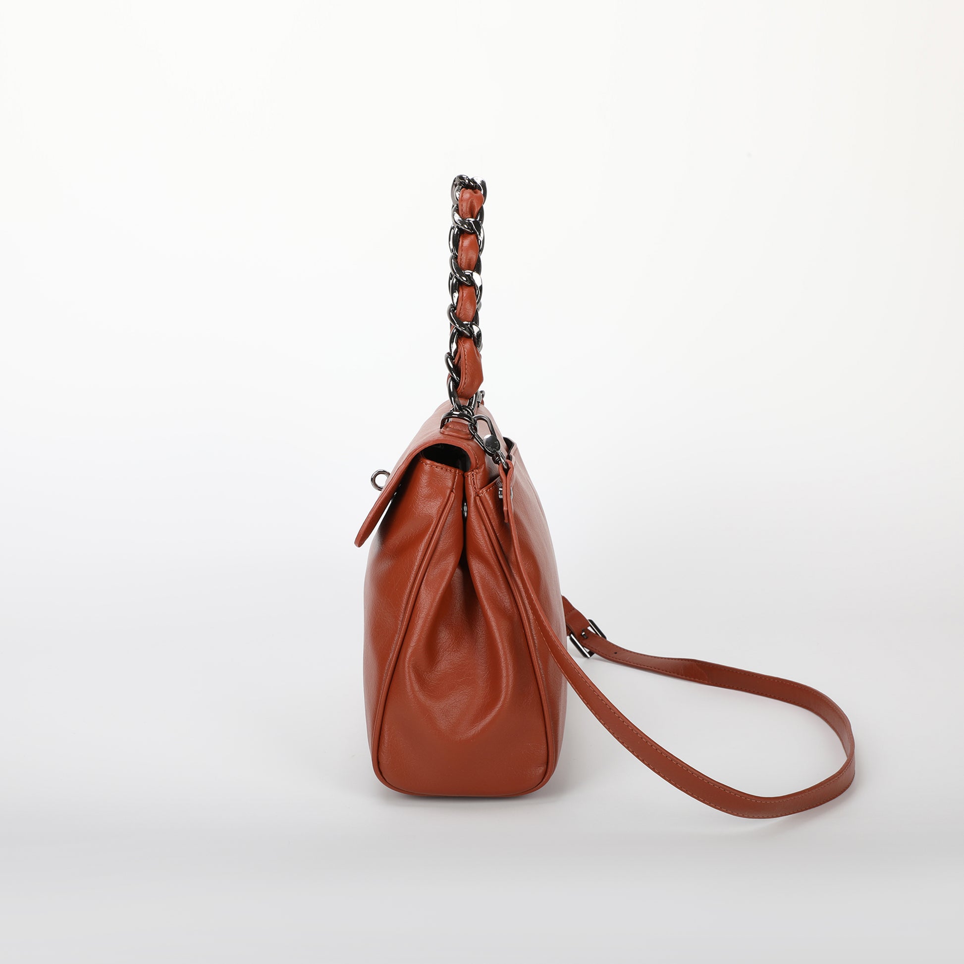 BORSA A MANO GRANDE CON CATENA