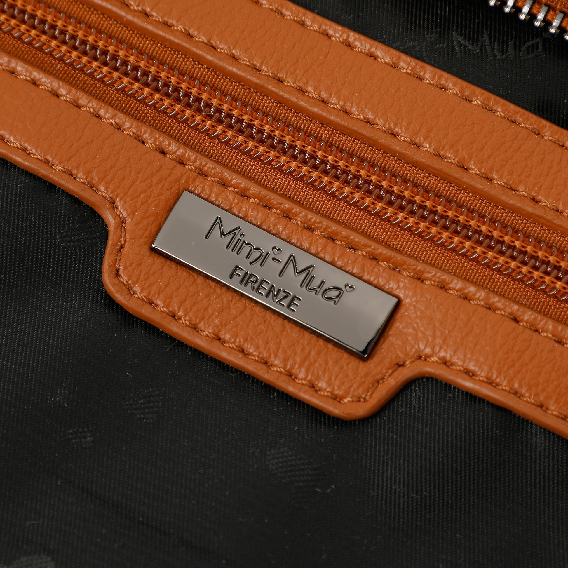 BORSA A SPALLA PICCOLA PLISSETTATA