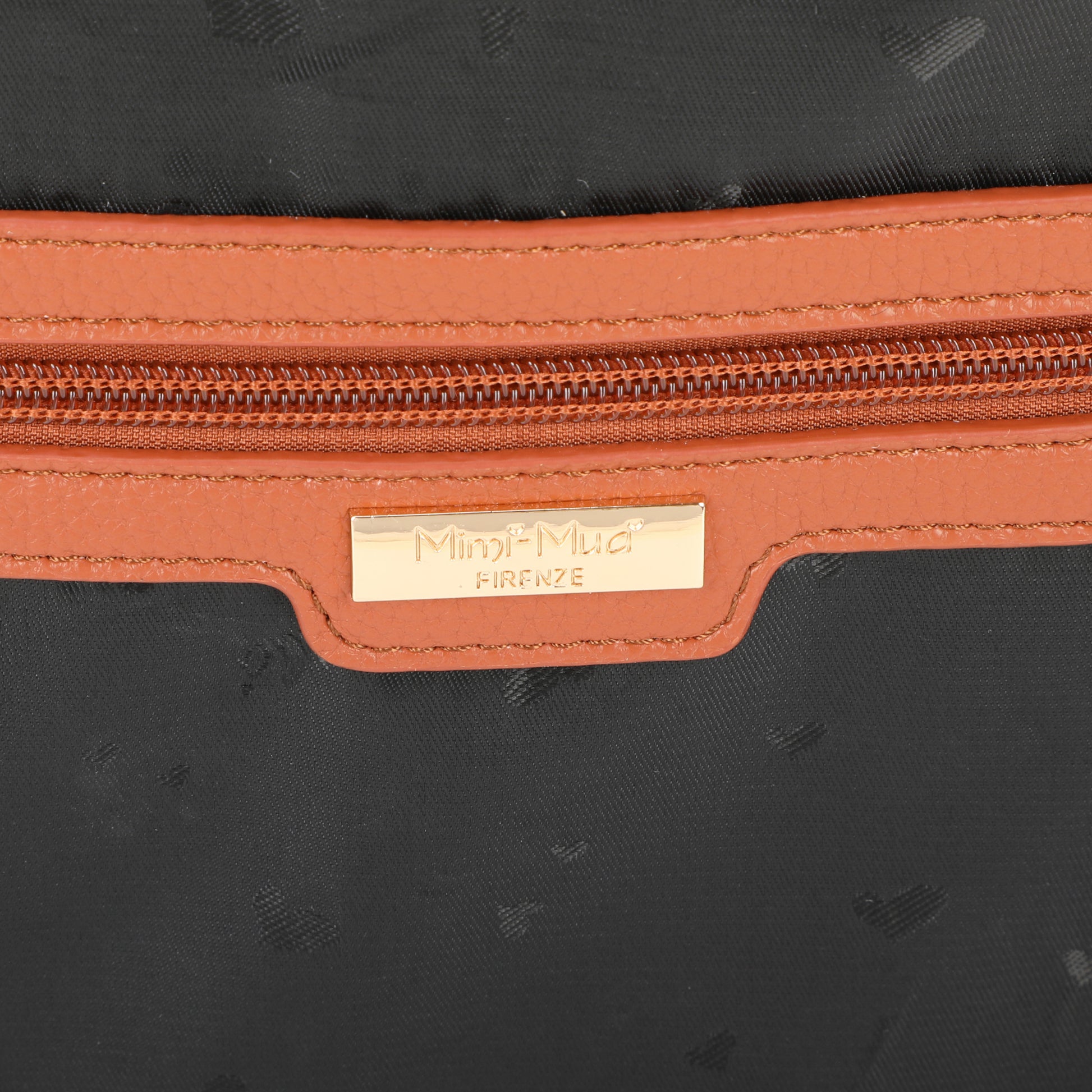 BORSA HOBO CON DETTAGLIO ARRICCIATO