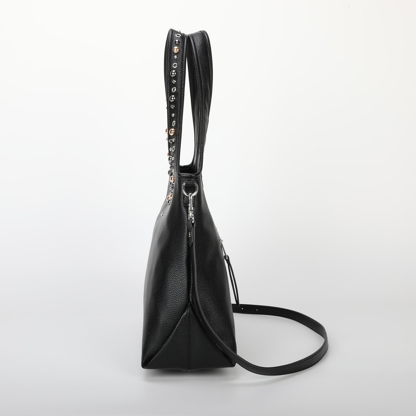 BORSA A SACCA CON BORCHIE