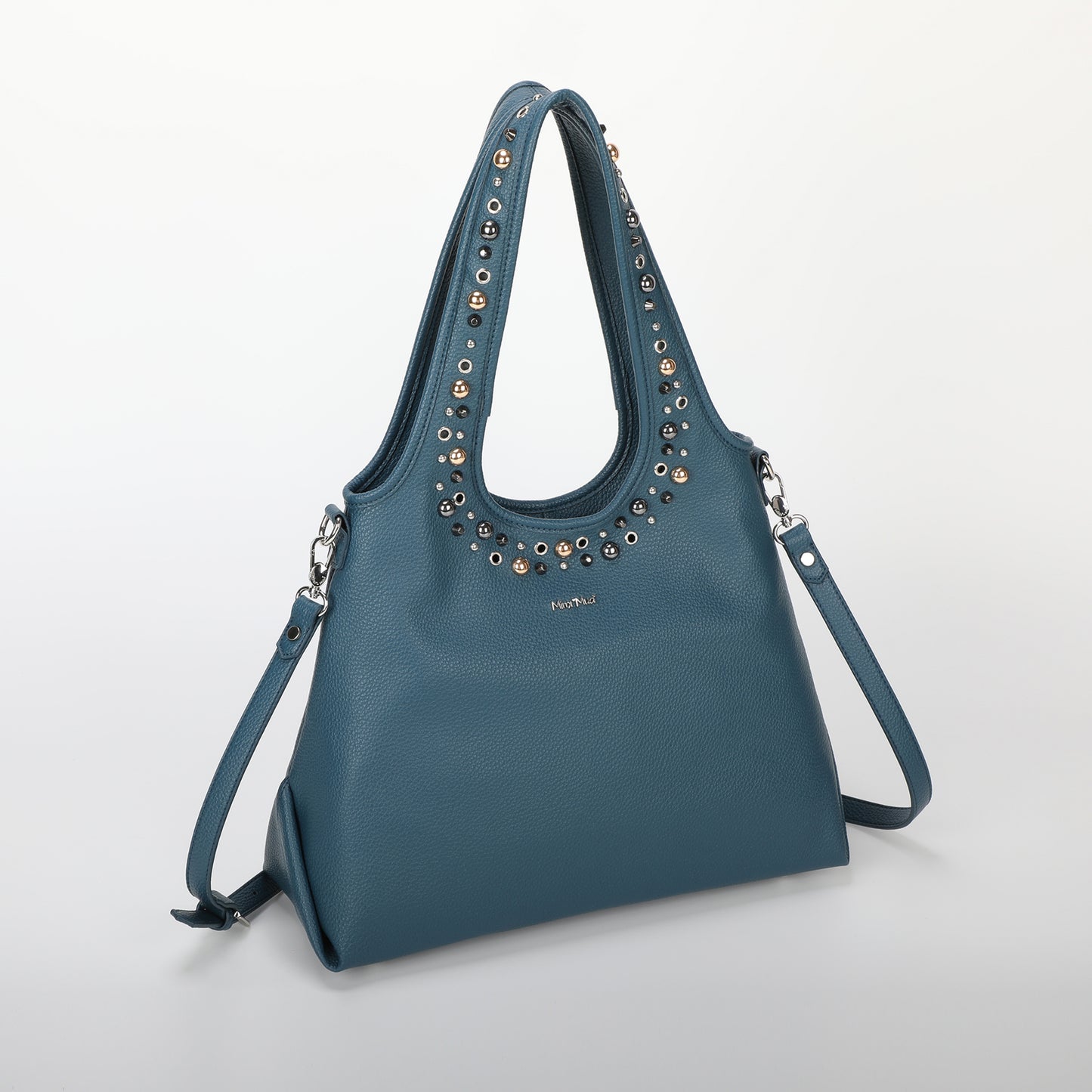 BORSA A SACCA CON BORCHIE