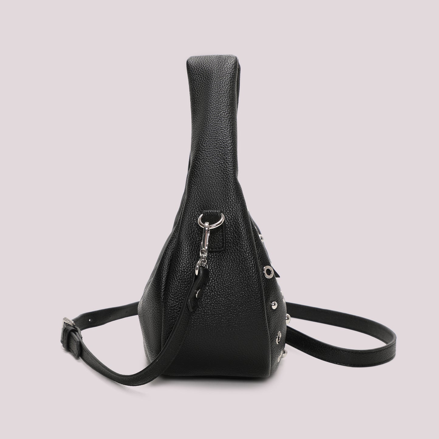 BORSA A MANO CON BORCHIE E OCCHIELLI