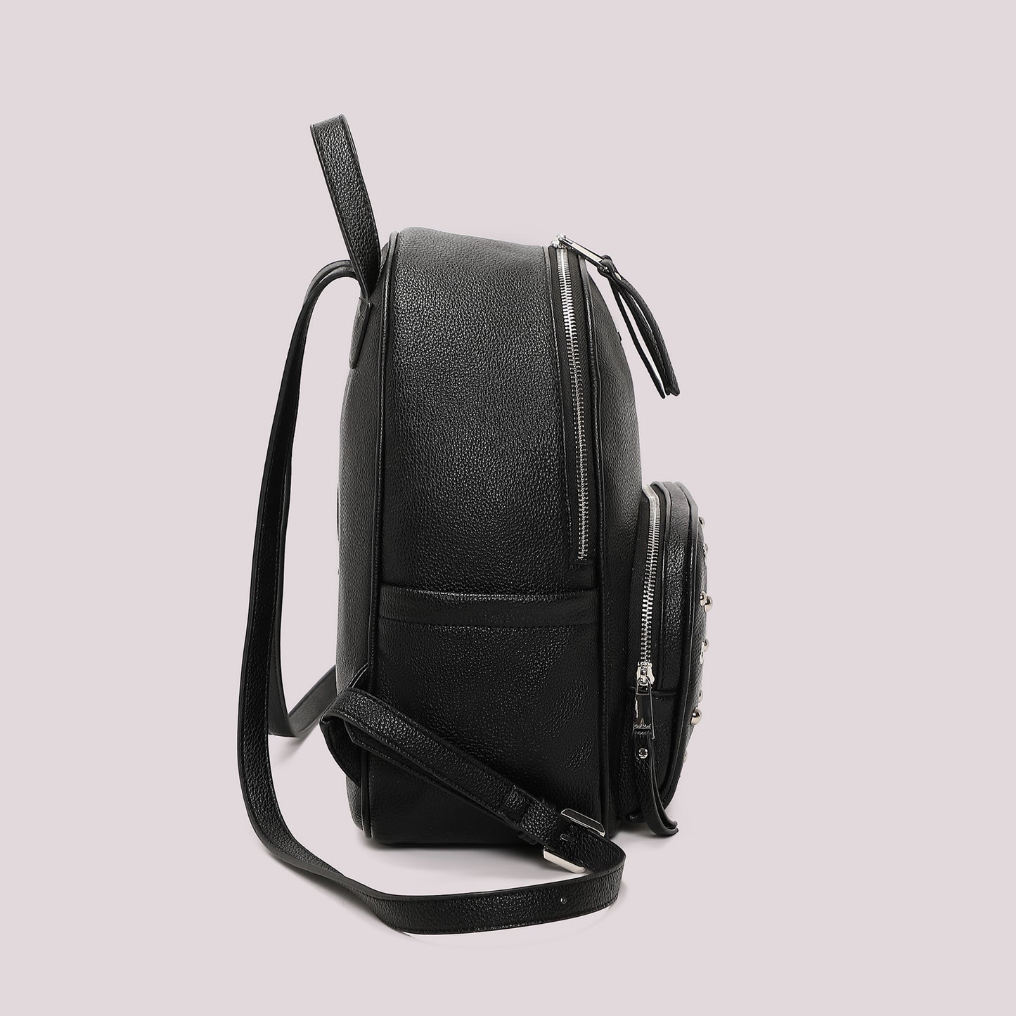 ZAINO CON BORCHIE E OCCHIELLI