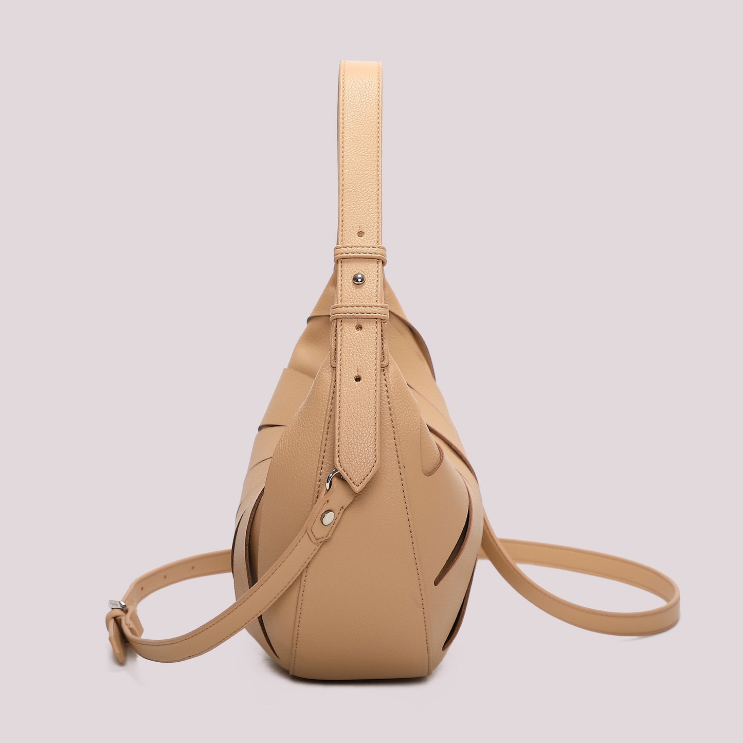 BORSA HOBO CON TAGLI DIAGONALI