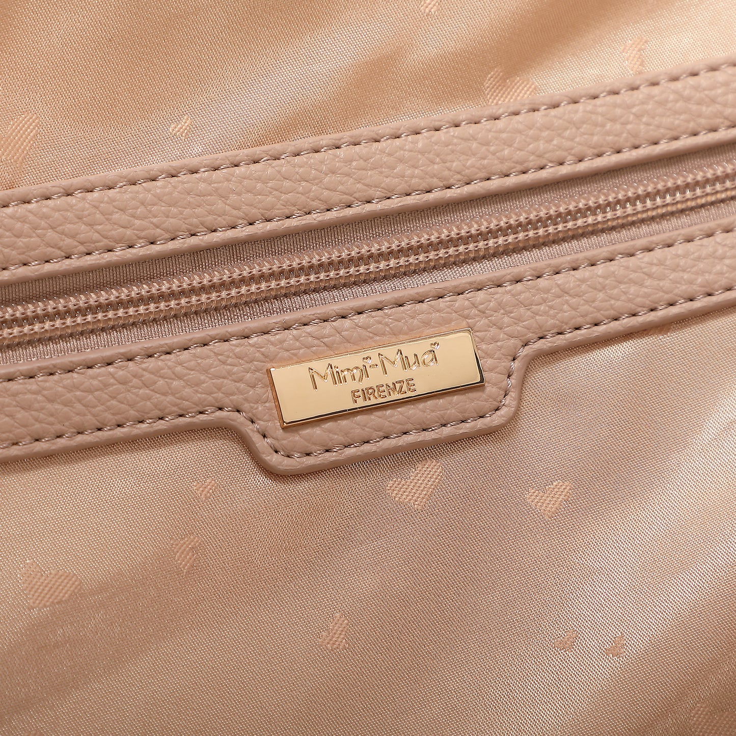 BORSA A SPALLA CON CATENA SUL MANICO