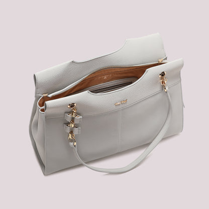 BORSA A SPALLA CON CATENA SUI MANICI