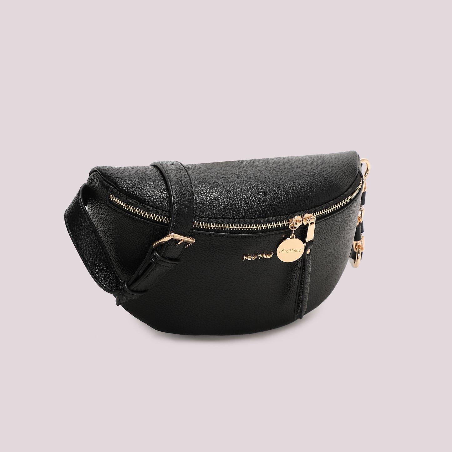 MARSUPIO CON CATENA SUL MANICO