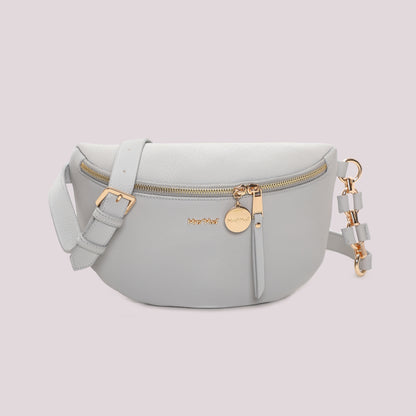 MARSUPIO CON CATENA SUL MANICO