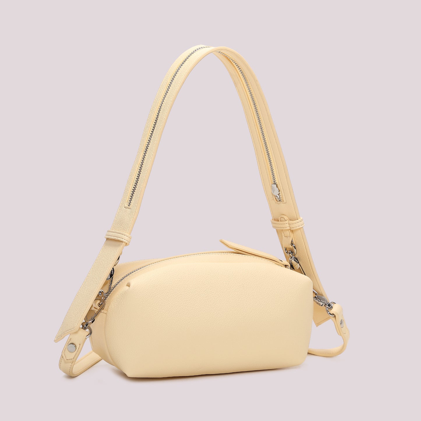 BORSA A SPALLA CON DETTAGLIO ZIP SUL MANICO