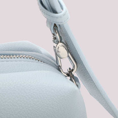 BORSA A SPALLA CON DETTAGLIO ZIP SUL MANICO