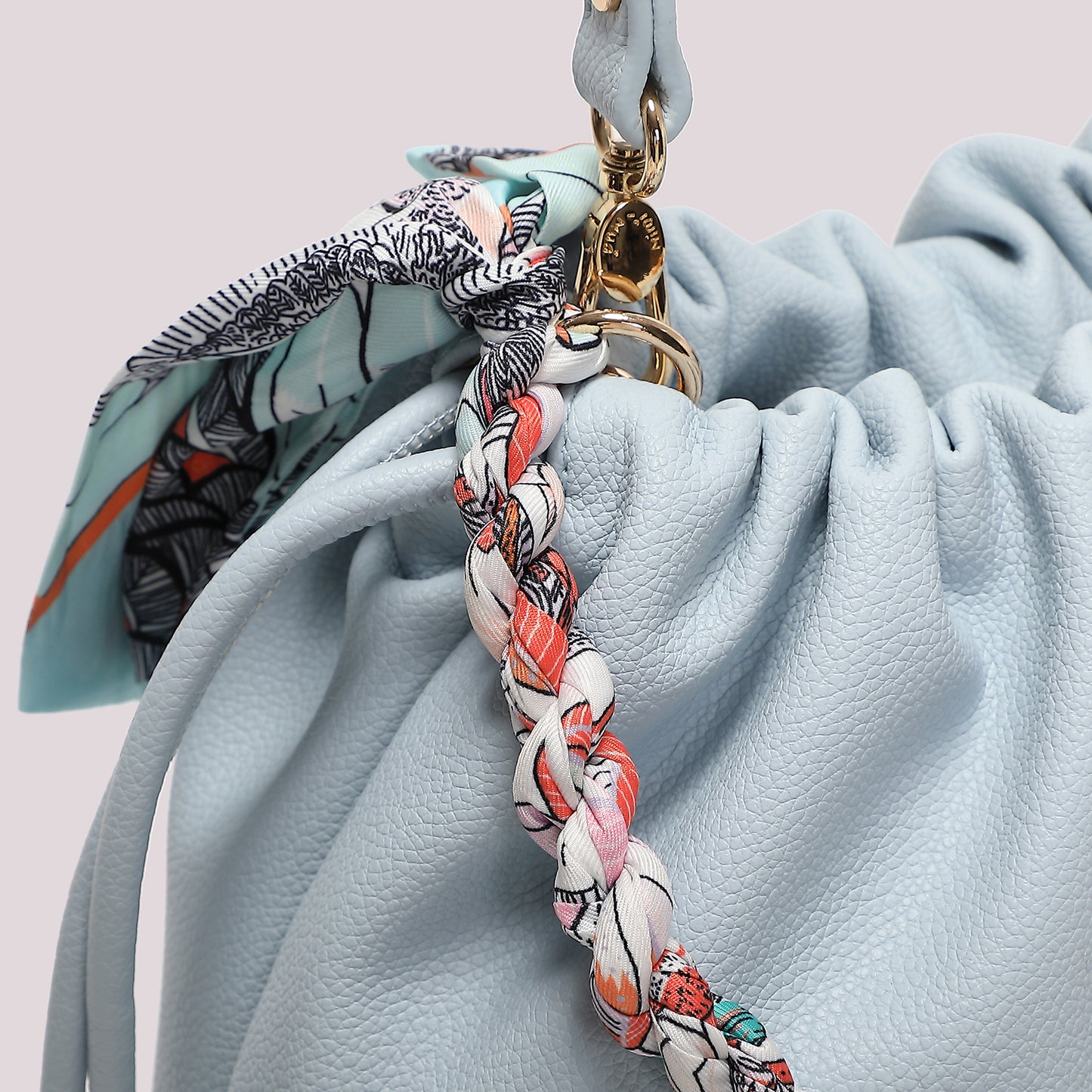 BORSA A SPALLA CON FOULARD