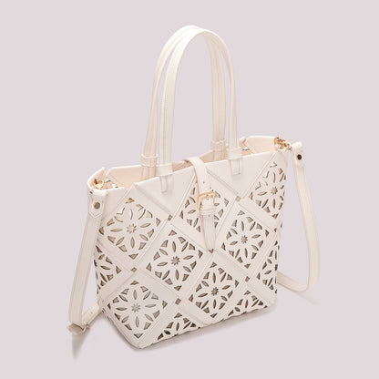 BORSA A MANO CON MOTIVO TRAFORATO