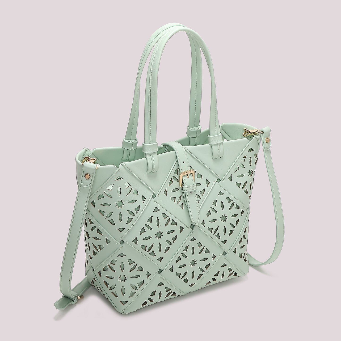 BORSA A MANO CON MOTIVO TRAFORATO