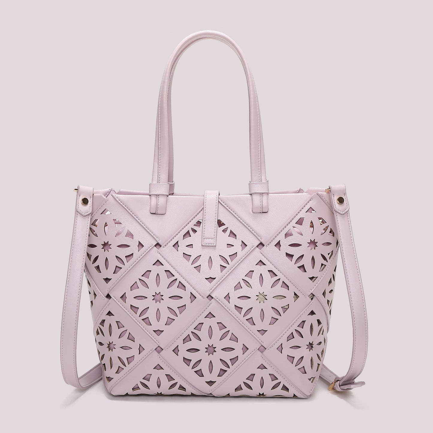 BORSA A MANO CON MOTIVO TRAFORATO