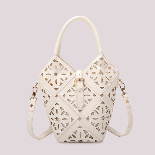 BORSA A TRACOLLA CON MOTIVO TRAFORATO