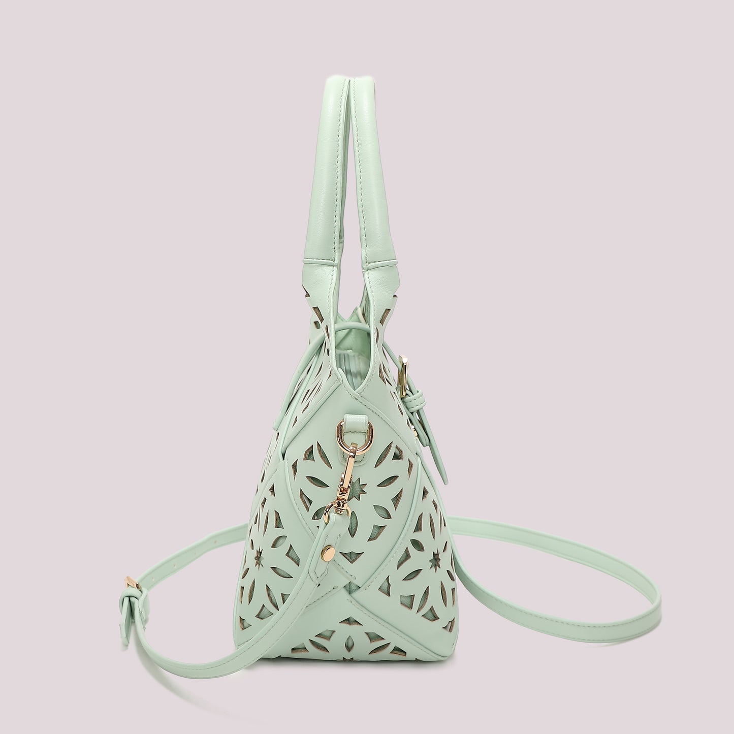 BORSA A TRACOLLA CON MOTIVO TRAFORATO