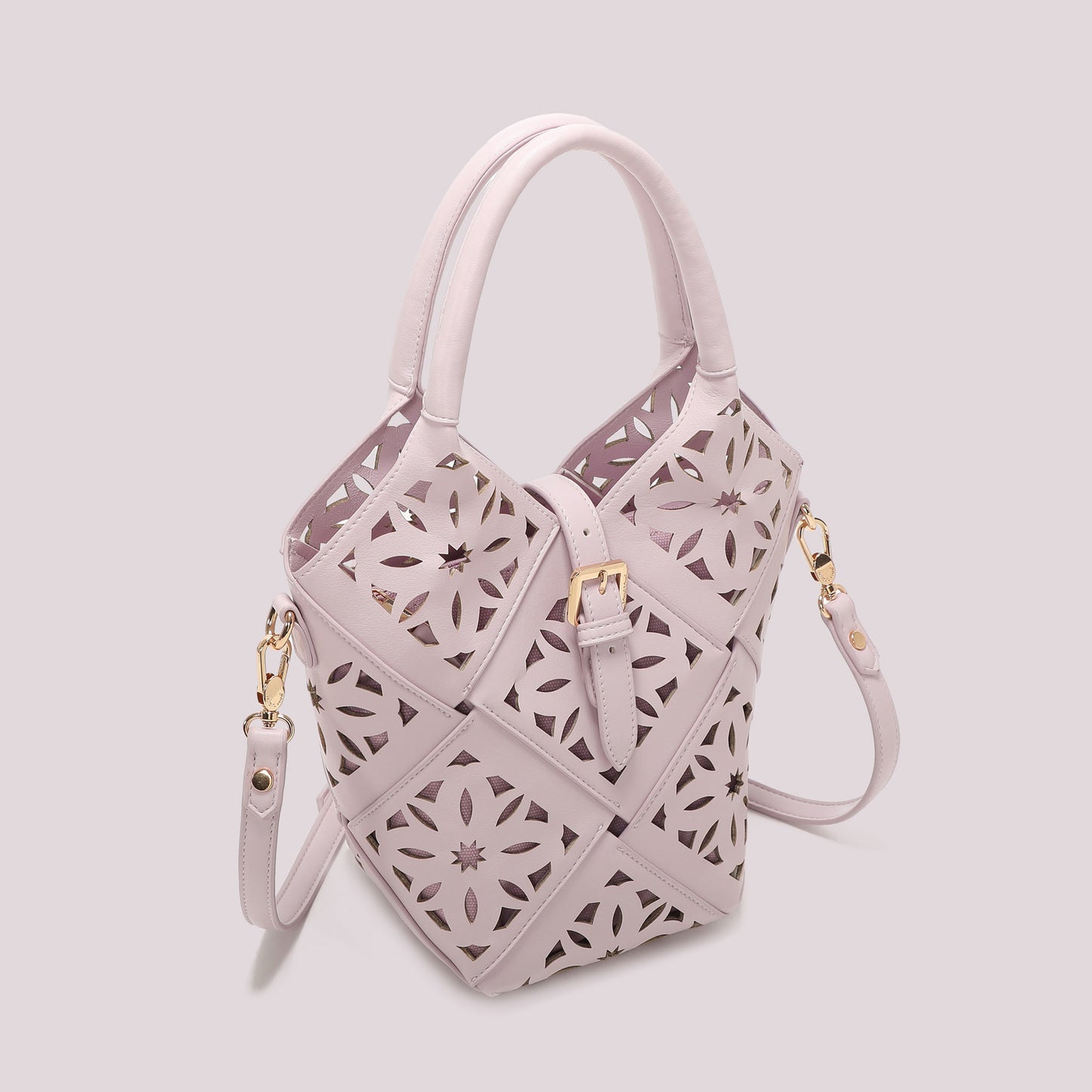 BORSA A TRACOLLA CON MOTIVO TRAFORATO