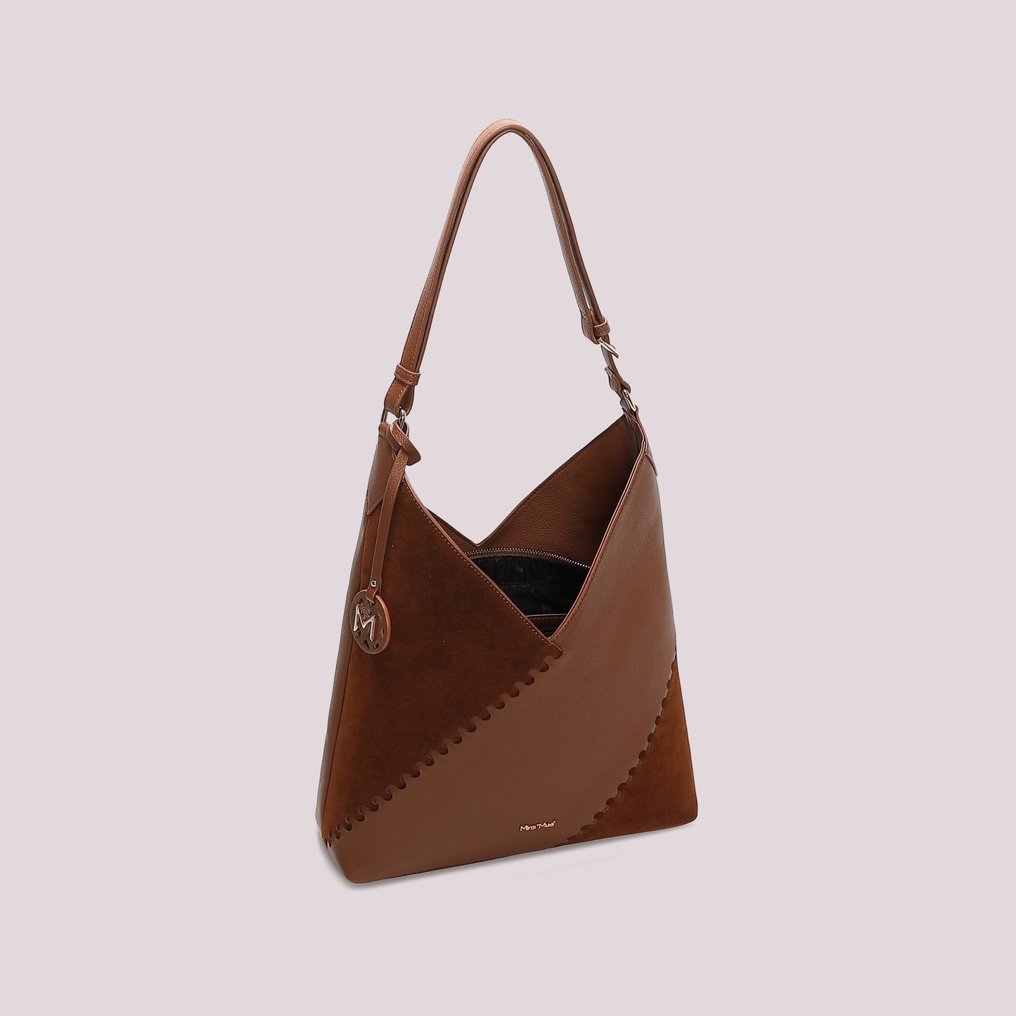 BORSA A SPALLA CON PATCH DIAGONALE EFFETTO CAMOSCIO