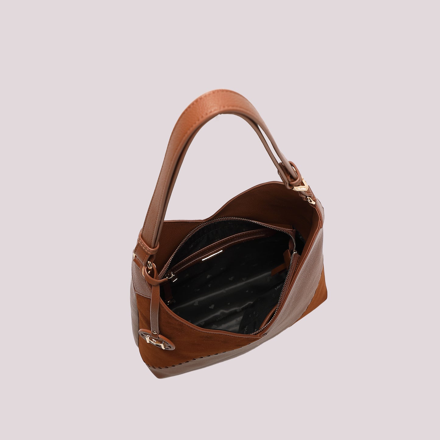 BORSA A SPALLA CON PATCH DIAGONALE EFFETTO CAMOSCIO