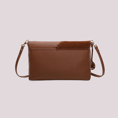 BORSA A BUSTA CON PATCH DIAGONALE EFFETTO CAMOSCIO