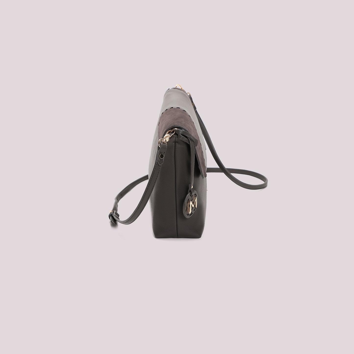 BORSA A BUSTA CON PATCH DIAGONALE EFFETTO CAMOSCIO