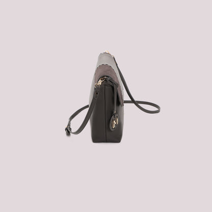 BORSA A BUSTA CON PATCH DIAGONALE EFFETTO CAMOSCIO